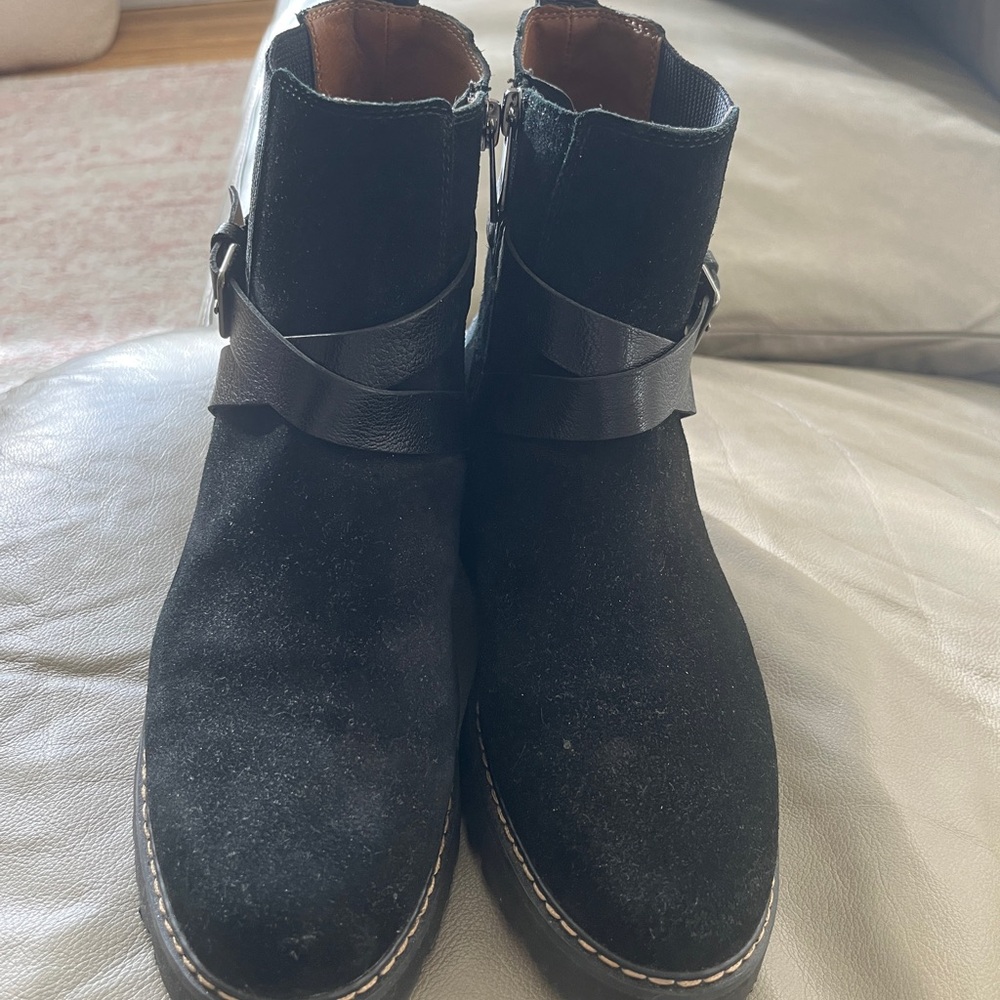 Donald Pliner Captain Booties / Leather/Nubuck / Black / Size 7.5